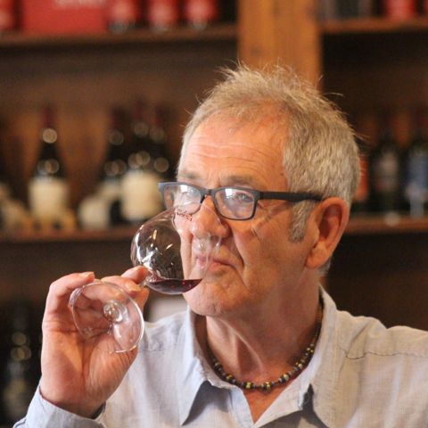 THE JOURNALIST MICHAEL GARNER VISITS VILLA SPINOSA